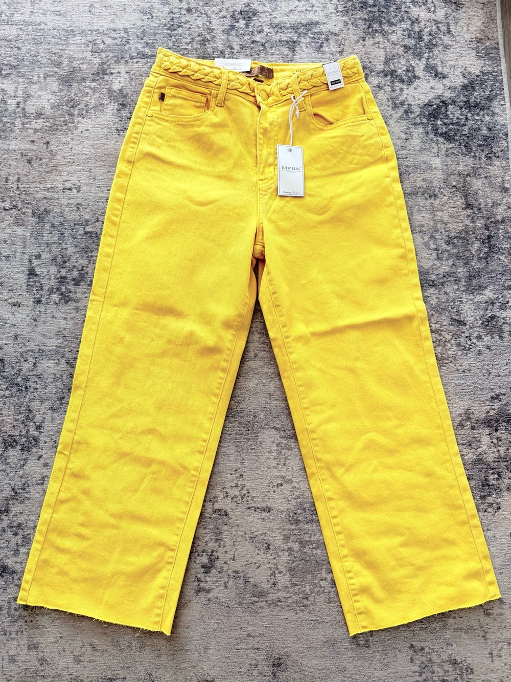 NWT-Judy Blue Vibrant Yellow High Rise, Cropped, Raw Hem Jeans Sz 9/29 - Picture 3 of 14